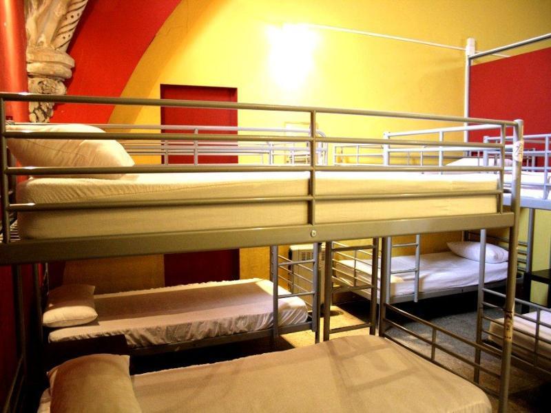Feetup Home Backpackers Valencia Exterior photo
