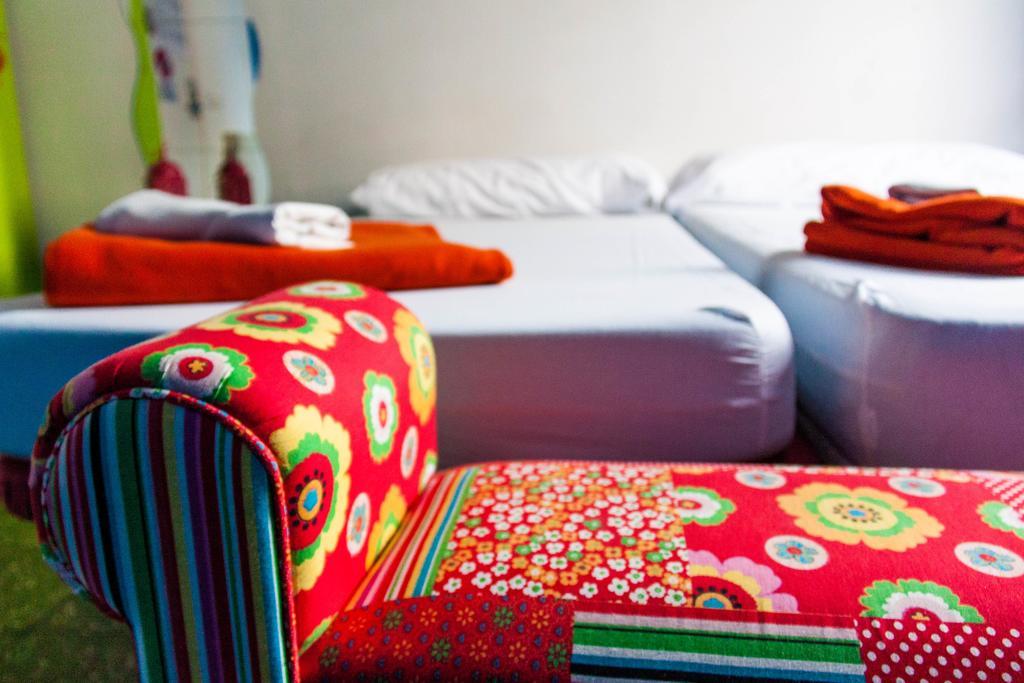 Feetup Home Backpackers Valencia Room photo