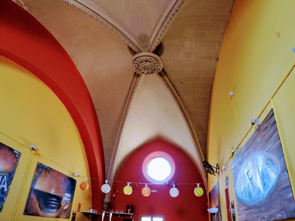 Feetup Home Backpackers Valencia Exterior photo