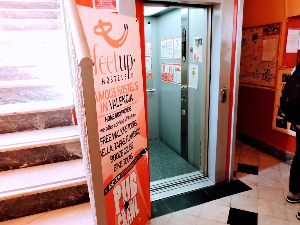 Feetup Home Backpackers Valencia Exterior photo