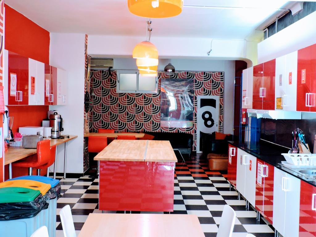 Feetup Home Backpackers Valencia Exterior photo